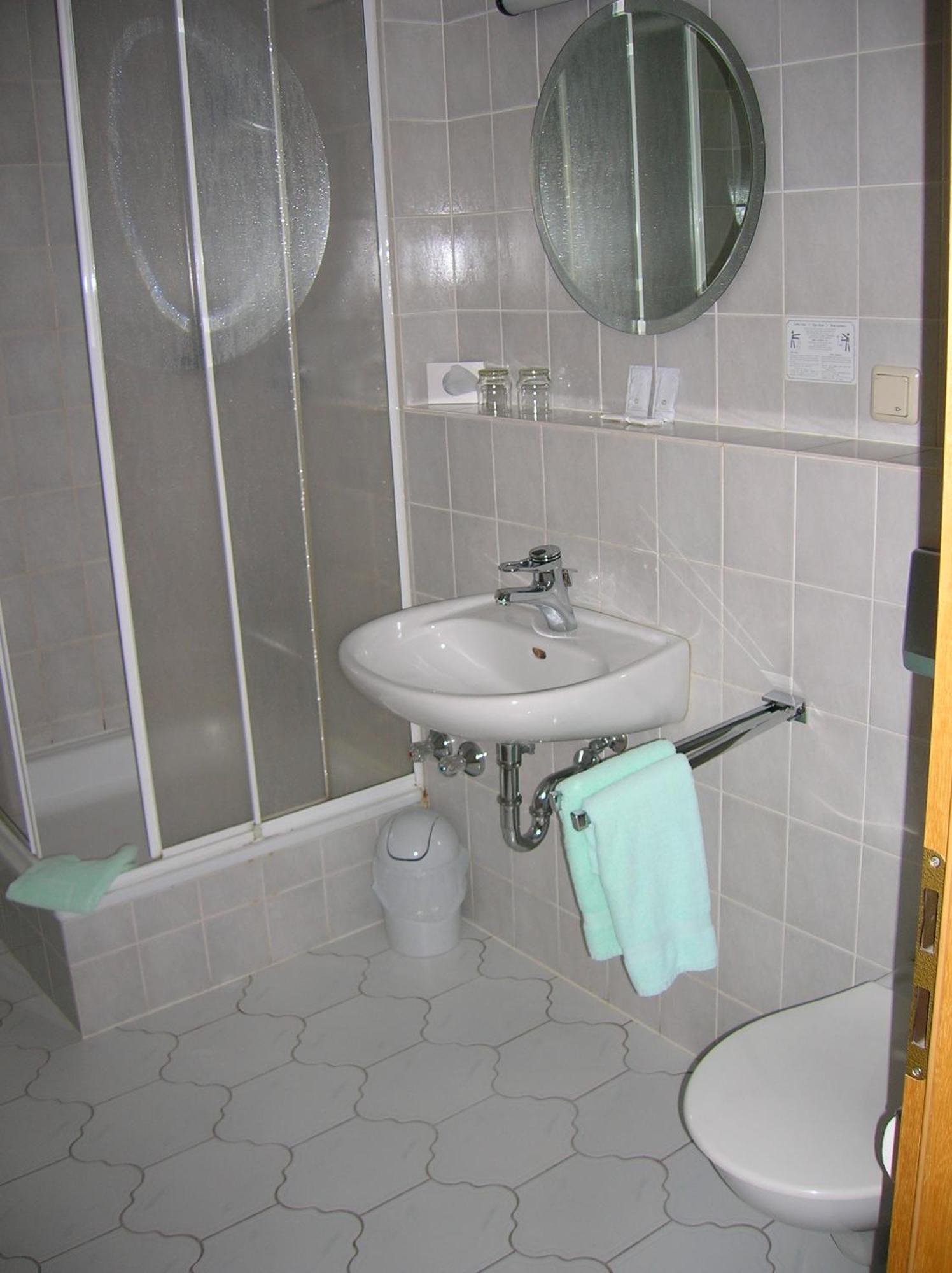 Hotel "Stadt Koethen" Кетен Екстер'єр фото