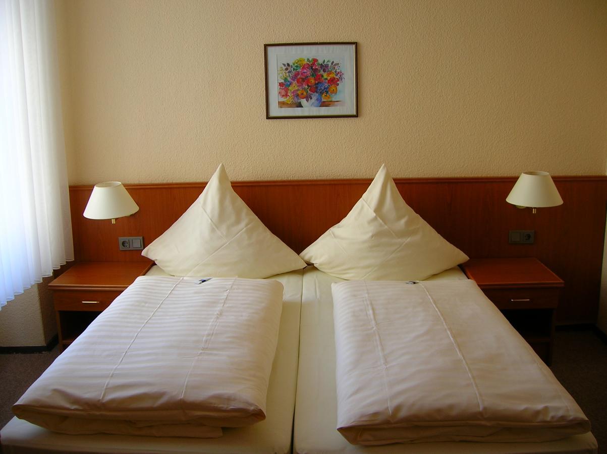 Hotel "Stadt Koethen" Кетен Екстер'єр фото