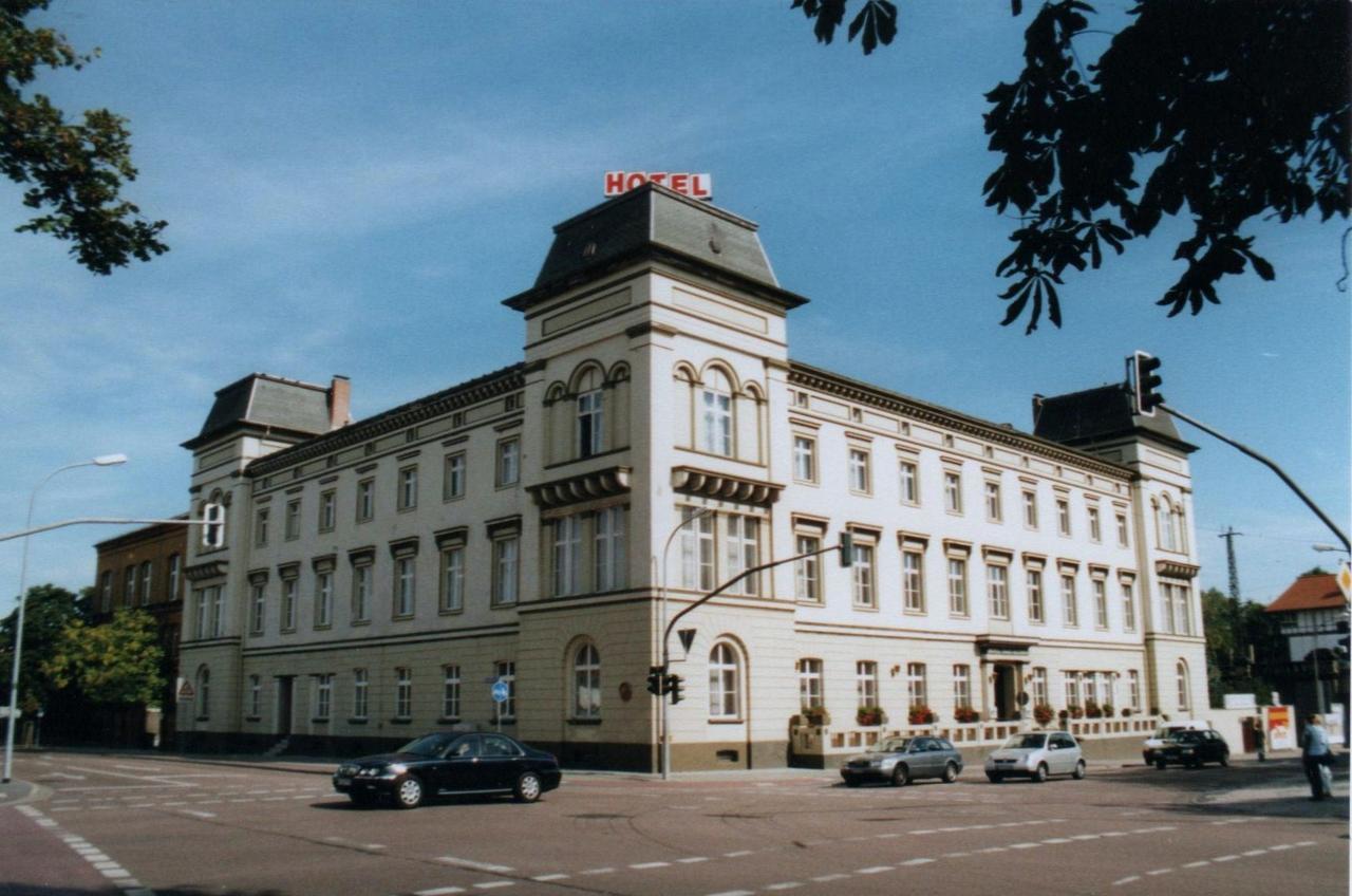 Hotel "Stadt Koethen" Кетен Екстер'єр фото