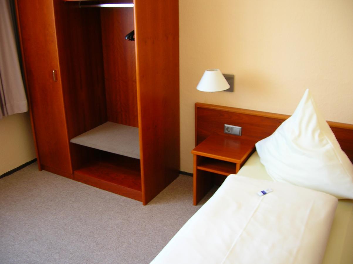 Hotel "Stadt Koethen" Кетен Екстер'єр фото