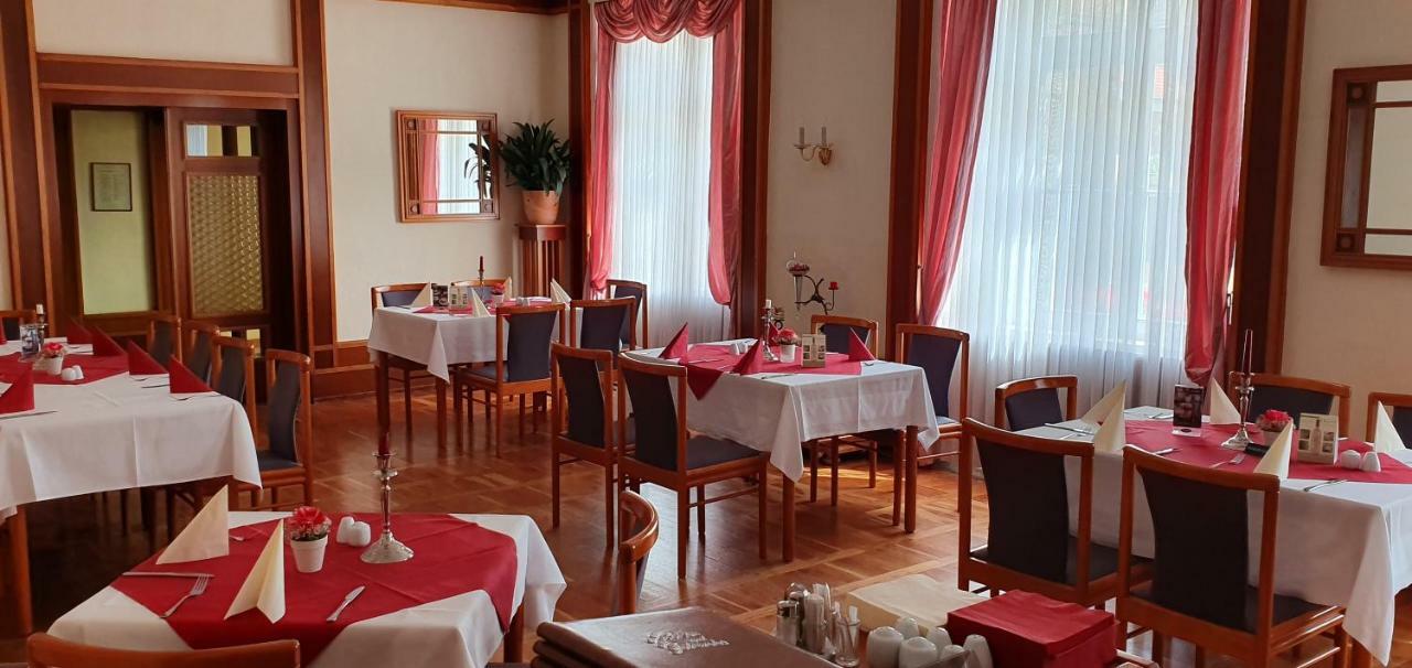 Hotel "Stadt Koethen" Кетен Екстер'єр фото
