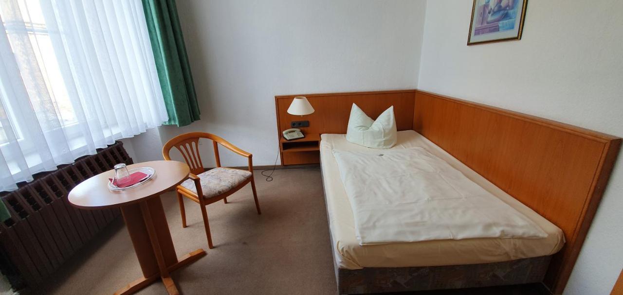 Hotel "Stadt Koethen" Кетен Екстер'єр фото