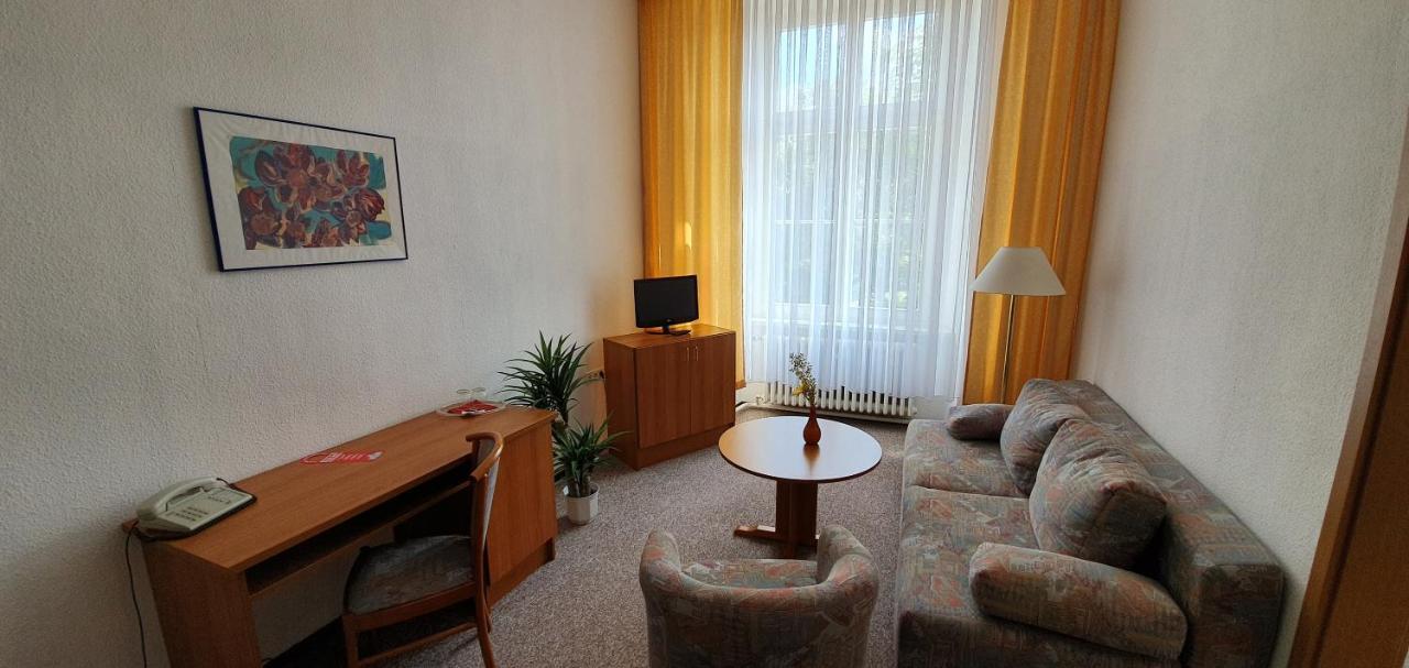 Hotel "Stadt Koethen" Кетен Екстер'єр фото